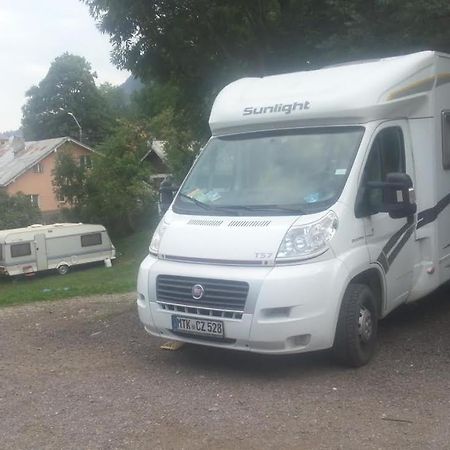 Camping Aviator, Numai Teren, Campare Pentru Rulote Autorulote Personale, Campingul Nu Are Rulote !!! Буштени Экстерьер фото